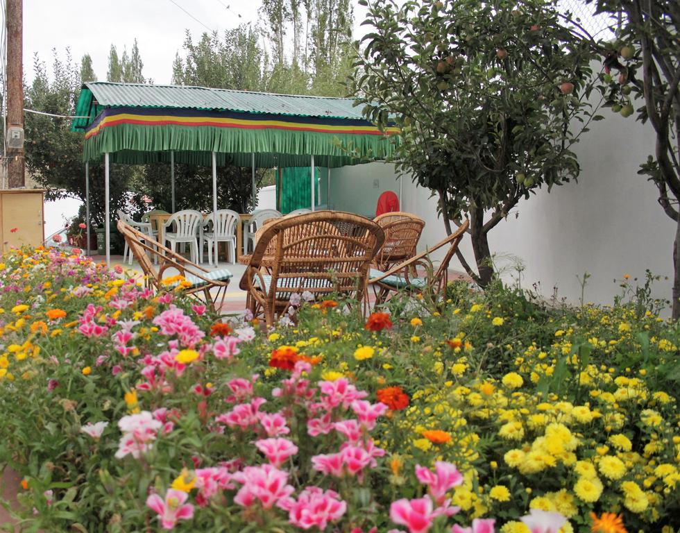 ホテル Ashoka Ladakh レー エクステリア 写真