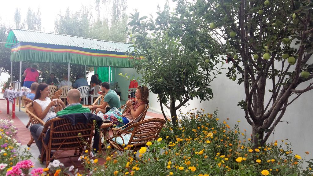 ホテル Ashoka Ladakh レー エクステリア 写真